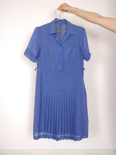 Load image into Gallery viewer, The Cornflower Blue Dress | Vintage blue pattern print midi pleated dress short sleeves M
