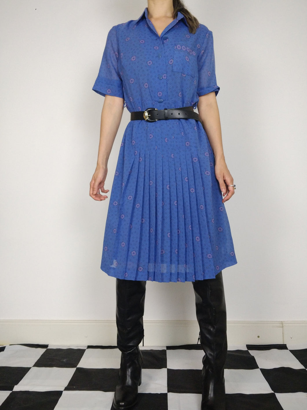 The Cornflower Blue Dress | Vintage blue pattern print midi pleated dress short sleeves M