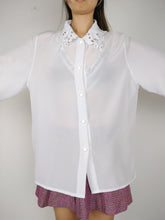 Load image into Gallery viewer, The White Sugar | Vintage blouse statement collar flower floral embroidery romantic feminine L
