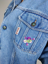 Load image into Gallery viewer, The Blossom Denim | Vintage blue cropped denim jeans jacket flower embroidery S
