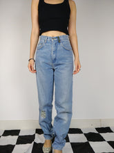 Load image into Gallery viewer, The California Jeans | Vintage high waist blue denim mom jeans pants XS-S
