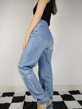 Load image into Gallery viewer, The California Jeans | Vintage high waist blue denim mom jeans pants XS-S

