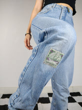 Load image into Gallery viewer, The California Jeans | Vintage high waist blue denim mom jeans pants XS-S
