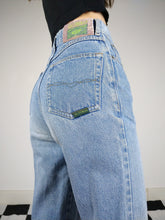 Load image into Gallery viewer, The California Jeans | Vintage high waist blue denim mom jeans pants XS-S
