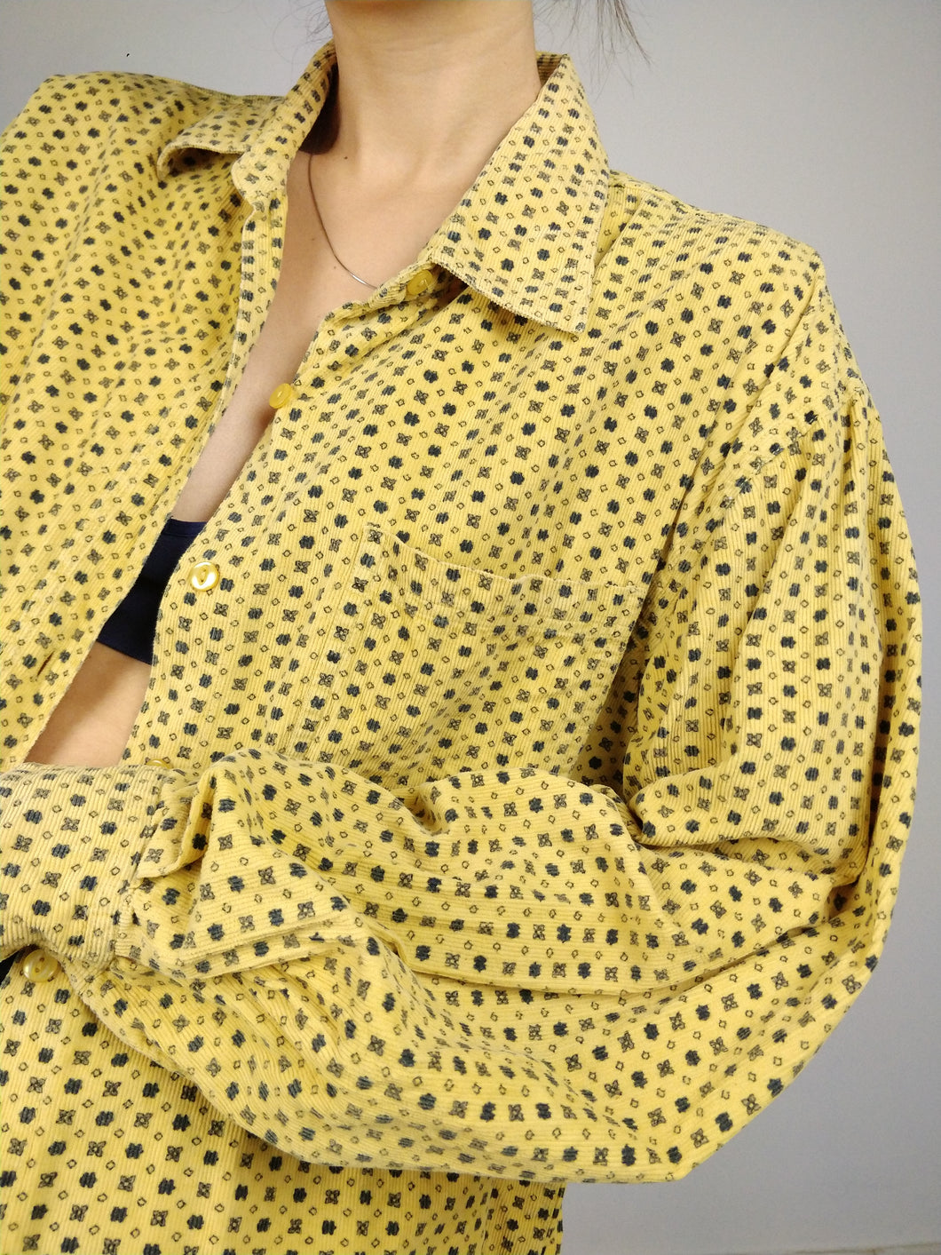 Der gelbe Cord | Vintage Cord-Cord-Shirt Langarm gelb schwarz Muster Damen Herren Unisex L