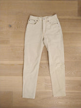 Load image into Gallery viewer, The Beige Replay Jeans | Vintage Replay 401 beige denim jeans pants XS-S W28
