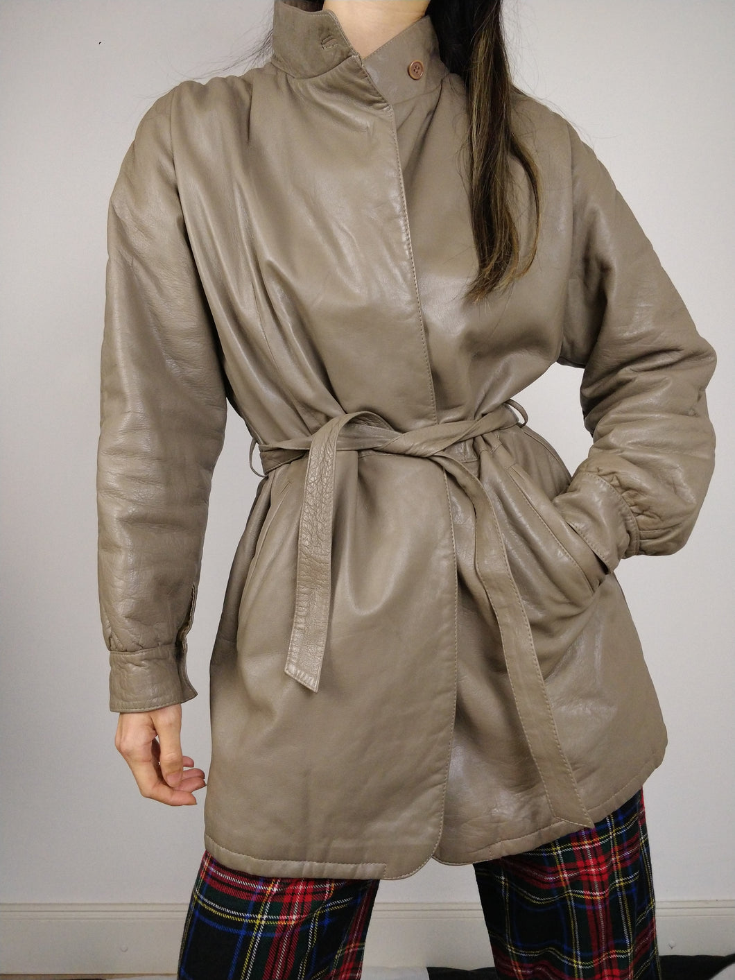 The Beige Leather Trench | Vintage leather jacket coat mid length grey beige brown S