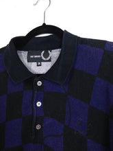 Load image into Gallery viewer, The Raf Simons x Fred Perry Polo | Vintage designer polo knit checkered black pink purple pattern lips kiss short sleeve shirt top S-M

