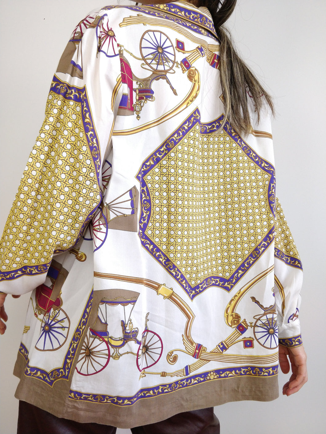 The White Baroque Blouse | Vintage shirt crazy pattern horse carriage pattern white gold yellow purple equestrian M